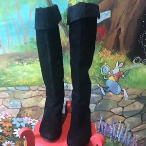 Suede black Nine West boots size 6